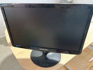 Samsung 20” LED Monitor S20D300NH, Computers & Tech, Parts ...