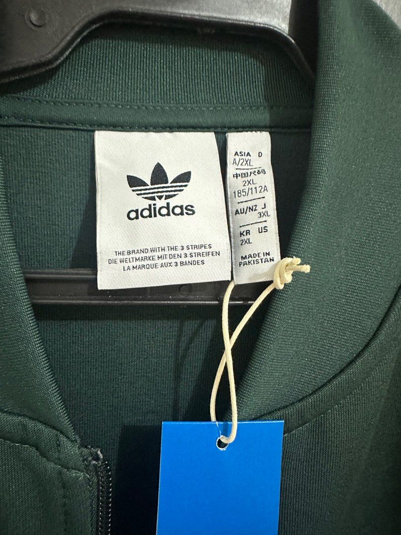 Adicolor Classics SST Track Jacket (Category: Coats, Jackets and Outerwear) located in Marikina City. Submitted by declutterwithtin (Listing ID 1338862577, Image 3). Description: - color is Mineral Green - this is in men's sizing rfs: Too big for me! :( .