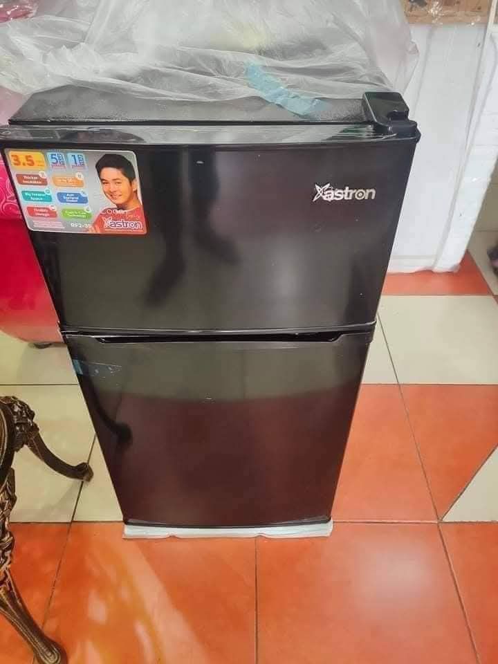 astron mini ref inverter (Category: Refrigerators and Freezers) located in Manila. Submitted by saguittarian06 (Listing ID 1338957230, Image 1). Description: ASTRON MINI REF. INVERTER Mapa kitchen man or maliit na kwarto pwedeng pwede po..Matipid na sa kuryente maganda pa ang quality 😍❤️ ✅ Inverter -power saver ✅r600a inverter ✅50% electricity savings 📌RF2-30(3.0 CU FT) 8300.