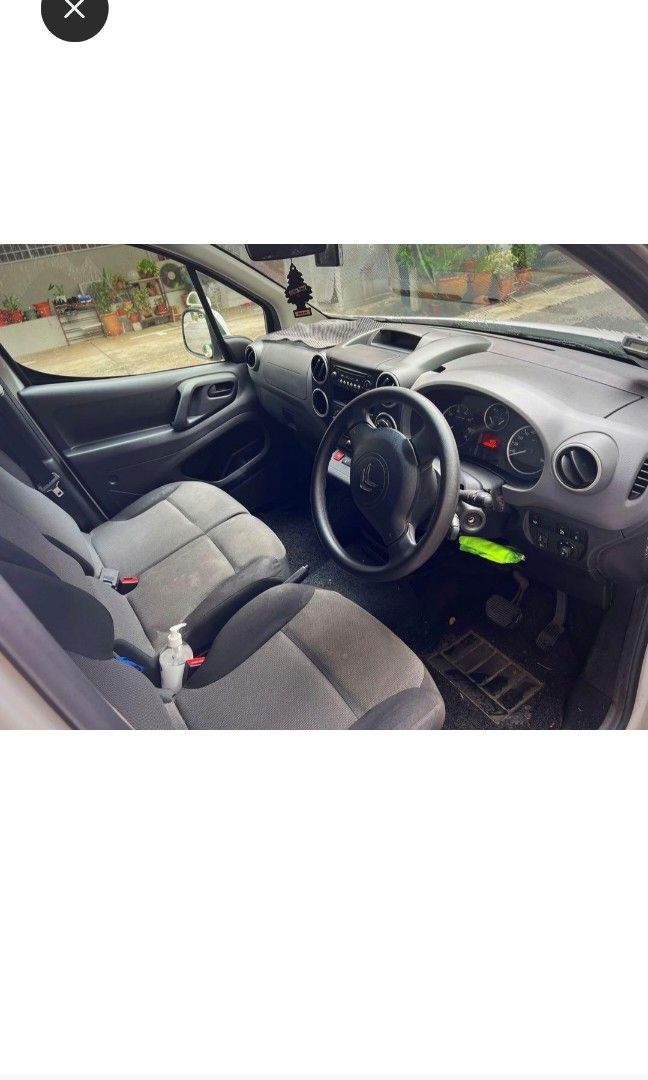 Auto van for rent. Diesel. (Category: Commercial Vehicles for Rent) located in Singapore. Submitted by westsidecarrental (Listing ID 1338902831, Image 3). Description: Citroen Berlingo for rental Minimum 1 month contract Deposit 100 Weekly payment available 360/week Contact 87770811.