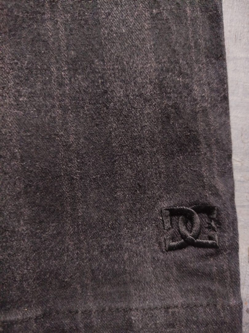 DC Shorts (Category: Shorts) located in Quezon City. Submitted by rorshack (Listing ID 1338963414, Image 2). Description: 30 WAIST 21 LENGTH ISSUE: BACON ON BACK PART.