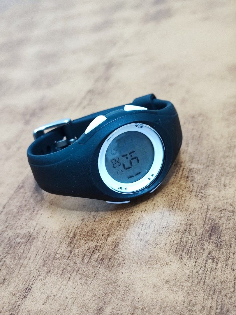Waterproof watch decathlon on sale