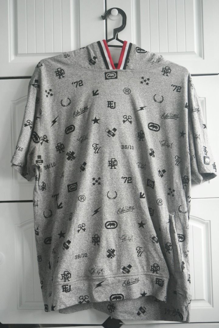 Ecko Unltd. AOP Hood Shirt (Category: Tshirts & Polo Shirts ) located in Dagupan City. Submitted by jmszn (Listing ID 1338906572, Image 1). Description: Ecko Unltd. AOP Hood Shirt Size: Large Width: 20.5 in. Length: 27 in..