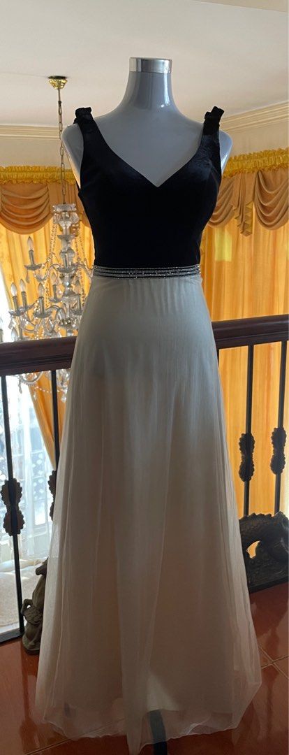 Evening dress for rent (Category: Evening dresses & gowns) located in Quezon City. Submitted by ruby_mk (Listing ID 1338894646, Image 2). Description: •Evening dress for rent.