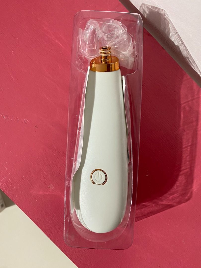 Facial Vacuum Machine Handheld (Category: Face Care) located in Quezon City. Submitted by mlacosmetiquenoime (Listing ID 1338831838, Image 1). Description: .