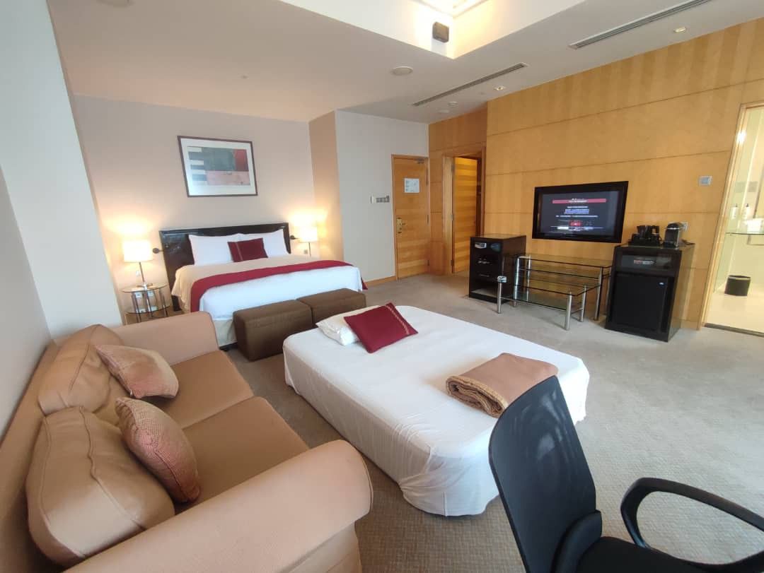Genting grand club suite / Genting grand Premier / Genting highland hotel / First world hotel / Resort hotel / Genting grand hotel / Crockford hotel / (Category: Flights & Overseas Attractions) located in Singapore. Submitted by Social_king (Listing ID 1338866284, Image 2). Description: ✅ Genting grand clubsuite ✅ Genting grand club suite connecting Genting Highland Room package! We got all sort of room and tour bus of your choice. Able to add on