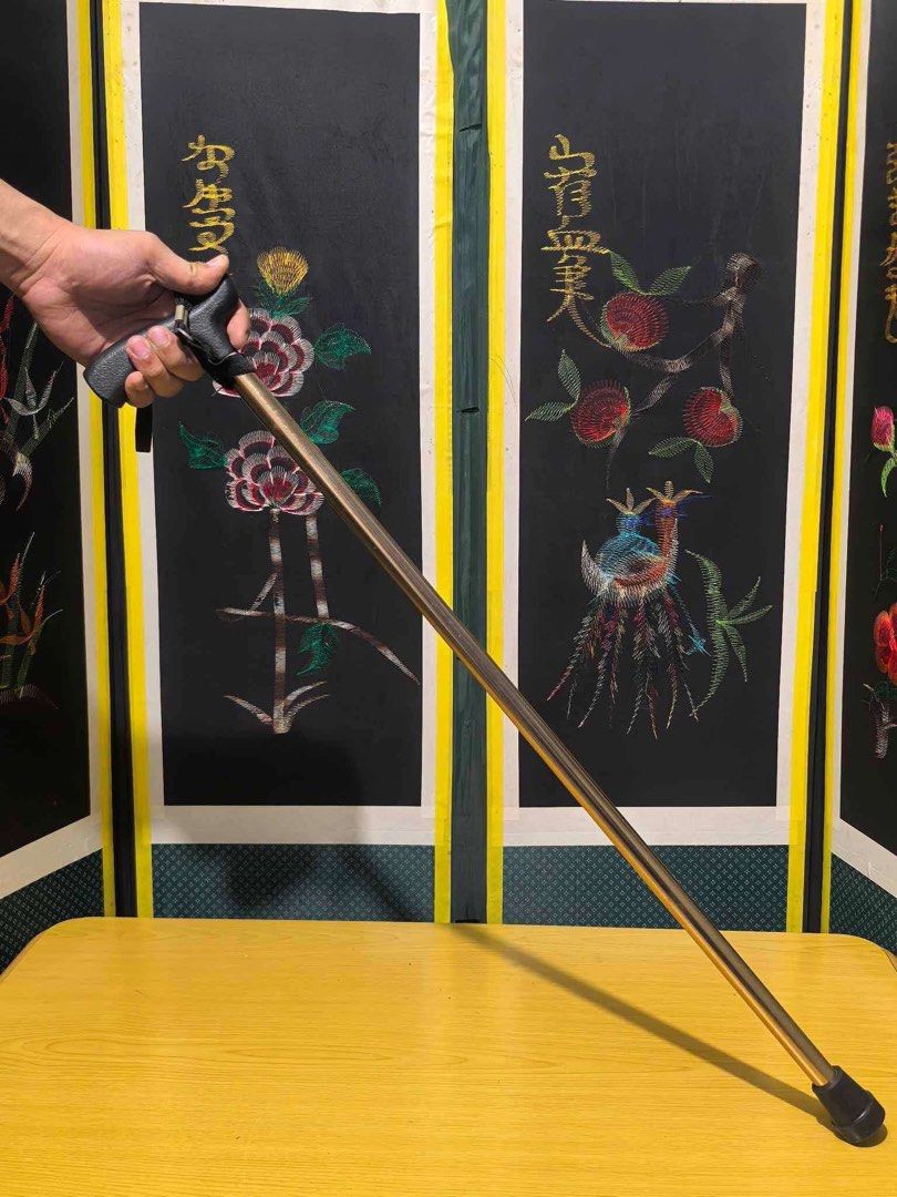 Japan Cane / Tungkod / Walking Stick (Category: Braces, Support & Protection) located in Valenzuela. Submitted by mimasujapansurplus (Listing ID 1338953107, Image 2). Description: 📢 AVAILABLE ‼️ 🇯🇵 Japan Cane/Tungkod 🇯🇵 ✅ Aluminium alloy ✅ expect signs of usage Length: 31 inches 🏷️PRICE: 250 only 😍 Location: Bignay, Valenzuela City.
