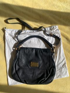 (Category: ) located in . Submitted by trytoclearmywardrobe (Listing ID 1338836015, Image 1). Description: .