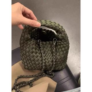 (Category: ) located in . Submitted by _preluv (Listing ID 1338953695, Image 1). Description: .