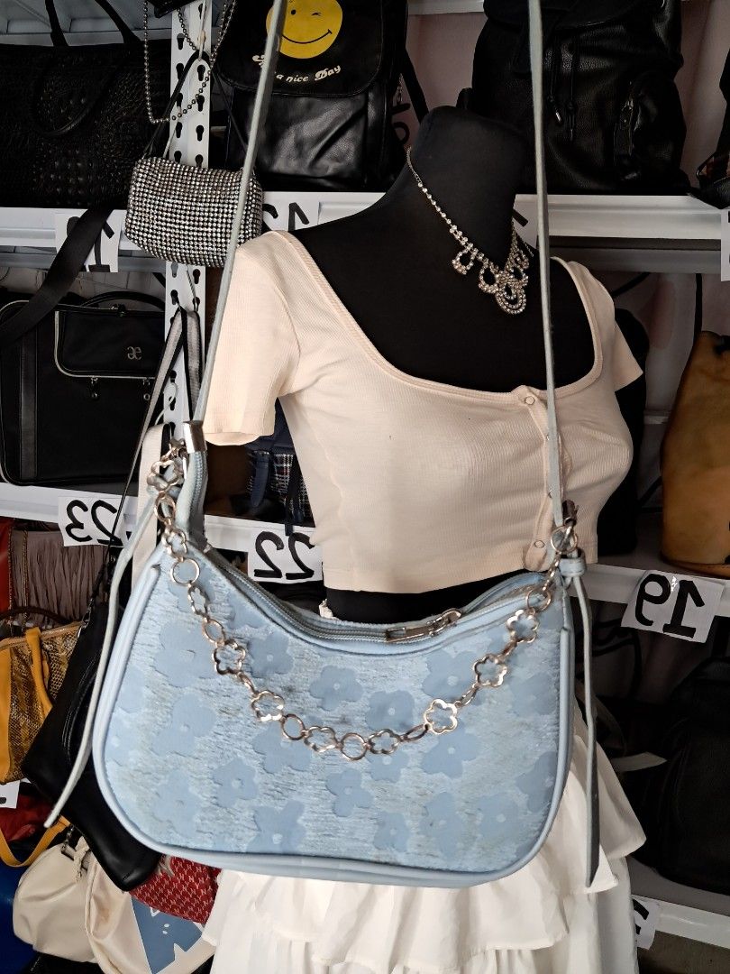 PRELOVE SHOULDER BAG (Category: Shoulder Bags) located in Rizal. Submitted by bagsandclothing (Listing ID 1338903390, Image 1). Description: 🩷HI THERE WELCOME TO MY SHOP🩷 -I sell Prelove bags and clothes feel free to visit my account for more choices BAGS: MEN & WOMEN ●Sling bag●Backpack●Traveling bag●Micro bag●Shoulder Bag WALLETS :MEN & WONEN CLOTHES: ●Mens & womens Clothes●Short●Pants●Skirt●Polo●Blazer●Longsleeves 💌 HAPPY SHOPPING💌.