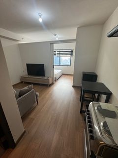 1BR FOR LEASE at The RISE Makati by Shang Properties - For Rent/For Sale/ Metro Manila / Interior Designed / Condominiums/ RFO Unit / Fully Furnished / Real Estate Investment PH / Clean Title / Ready For Occupancy / Condo Living