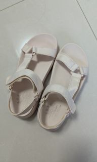 (Category: ) located in . Submitted by seicento (Listing ID 1338835813, Image 1). Description: .