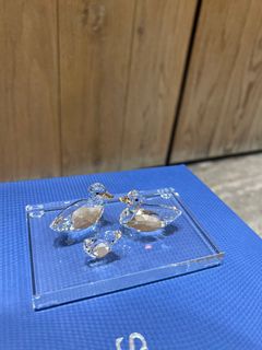 （分類：）位於 。 由 klylau 提交（商品編號 1338866300，圖片 1）。簡介： 。