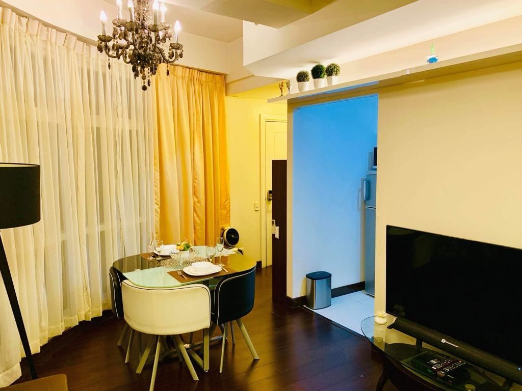 Twin Oaks Place Condominium (Category: Apartments & Condos) located in Valenzuela. Submitted by absolutelychick (Listing ID 1338901024, Image 1). Description: 1 Bedroom with Veranda Corner Unit Facing Laguna de Bay/Laguna Lake 🏞 45.32 sq.m. Fully furnished - with new glass square type dining table for 4 - new sofa set Building is with: ● Lifts ● Gym 🏋‍♀️ ● Pool 🏊‍♂️ ● Function rooms ● Maintenance ● 24/7 front desk personnel 🛎 ● Guards and CCT