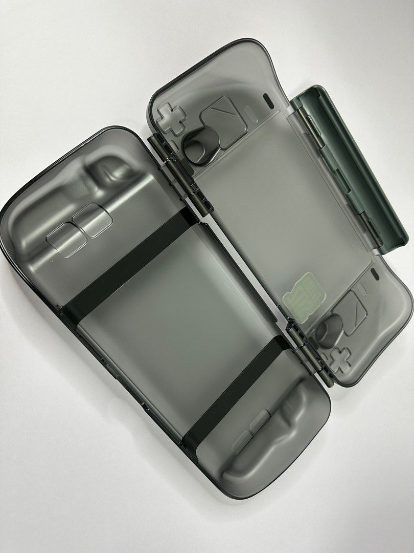 Various Steam Deck Cases (Category: Cases & Covers) located in Kuala Lumpur. Submitted by z4pz4p (Listing ID 1338933708, Image 3). Description: Steamdeck LCD/ Oled case 1. Tomtoc zip case SOLD 2. Tomtoc hard shell rm90 3. Jsaux case rm70 4. Jsaux backplate rm80 5. Nyko silicone case SOLD 6. SkullnCo Purple case rm70.