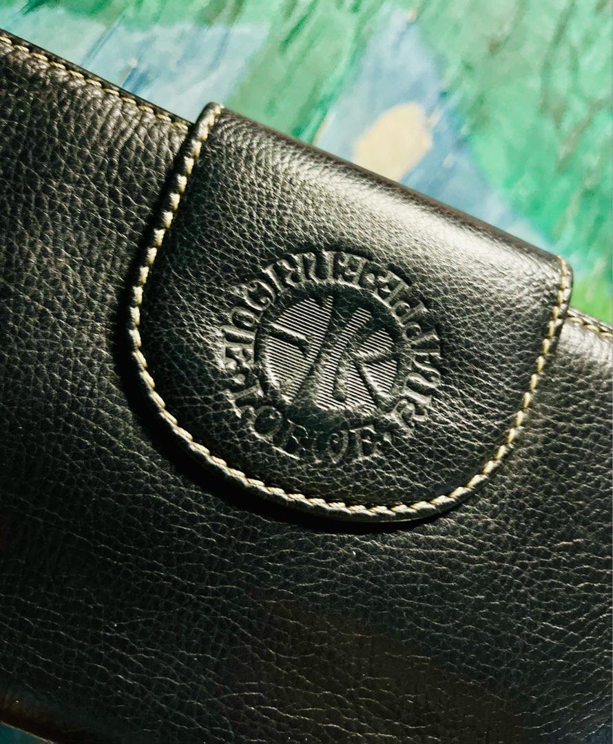 Wallet Organizer (Category: Wallets & Card holders) located in Antipolo. Submitted by MSelection (Listing ID 1338969230, Image 2). Description: Passport can fit inside.