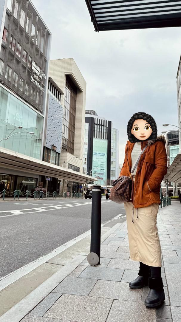 Winter Jacket (Category: Coats, Jackets and Outerwear) located in Kuala Lumpur. Submitted by zainalfared (Listing ID 1338940338, Image 3). Description: Only used during 2 oversea trips. Dry-cleaned.