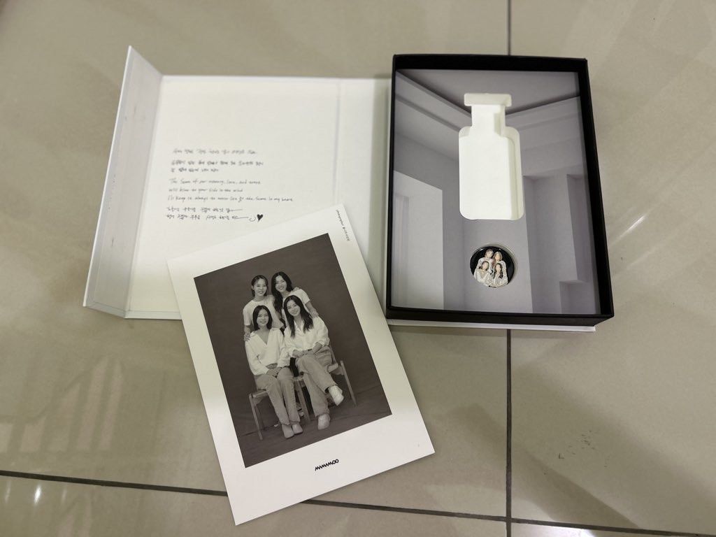 mamamoo 7th Anniversary Kit ママム WTS] Mamamoo 7th Anniversary Merch, Hobbies & Toys