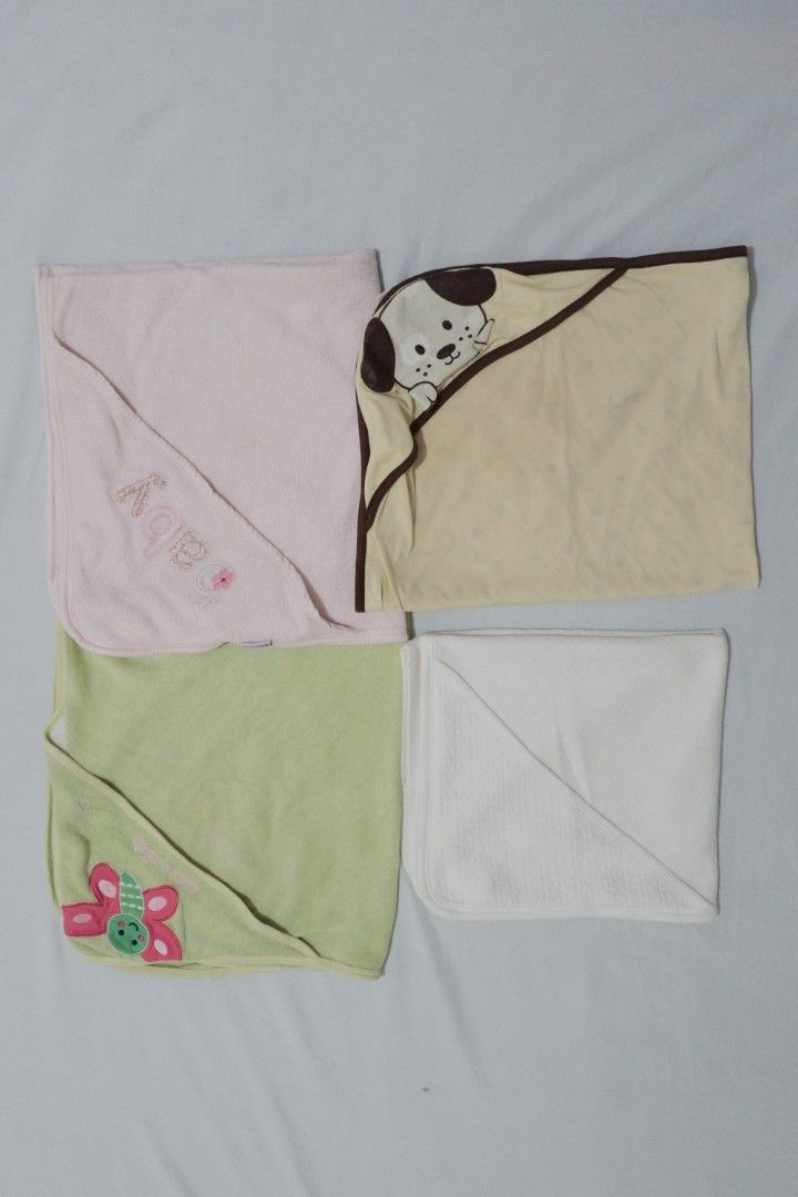 4 pcs. Hooded Towels for Babies (Category: Bathtub & Bath Accessories) located in Paranaque City. Submitted by mylittlecloset1201 (Listing ID 1334199785, Image 1). Description: Hooded towels for your baby. These towels were only used for about 6-8 months. Flaws due to use and storage may be seen but no tears and can still be used. These towels were then washed before storing in a smoke-free storage area..