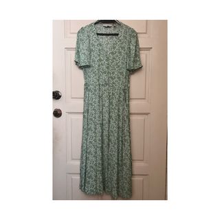 (Category: ) located in . Submitted by lizboat (Listing ID 1334213883, Image 1). Description: .