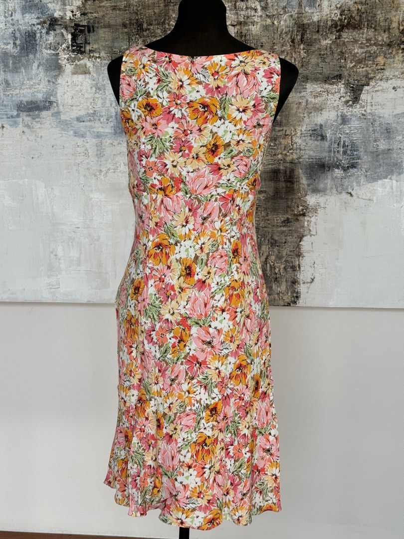 Ann Taylor Loft Dress (Category: Dresses) located in Muntinlupa City. Submitted by time2declutter (Listing ID 1334232420, Image 3). Description: Ann Taylor Loft Summer Dress Size 8 Petite.