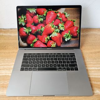 高配Apple MacBook Pro A1707手提電腦筆記本電腦 (i7+16G內存+512G硬盤)全套配齊:①全新96W超級快充火牛+②全新電腦包+③全新HP惠普無線藍牙滑鼠+④全新五合一擴展塢+⑤全新WE1立體聲電腦耳機+⑥音頻接駁延長線,店保90日64235023693698110