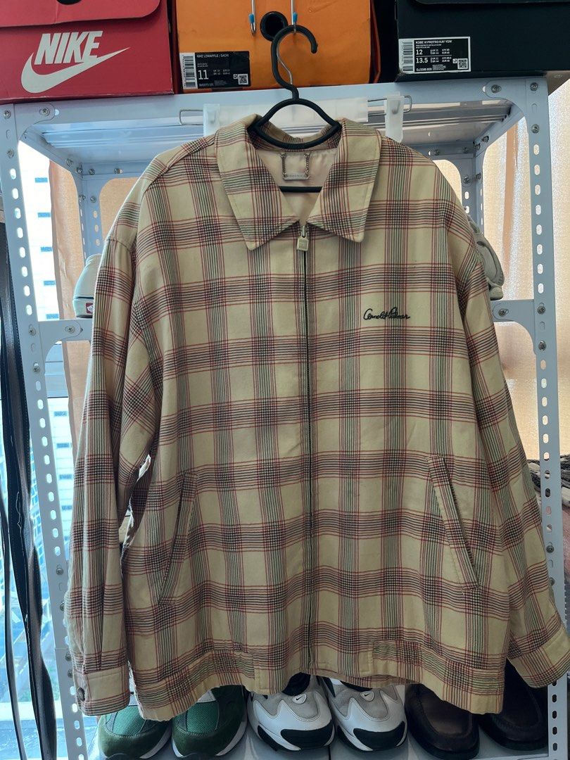 Arnold Palmer Harrington (Category: Coats, Jackets and Outerwear) located in Quezon City. Submitted by engineercj (Listing ID 1334222417, Image 2). Description: Arnold Palmer Harrington - 22x26 1000 Great alternative to Burberry Jackets Makati Area .