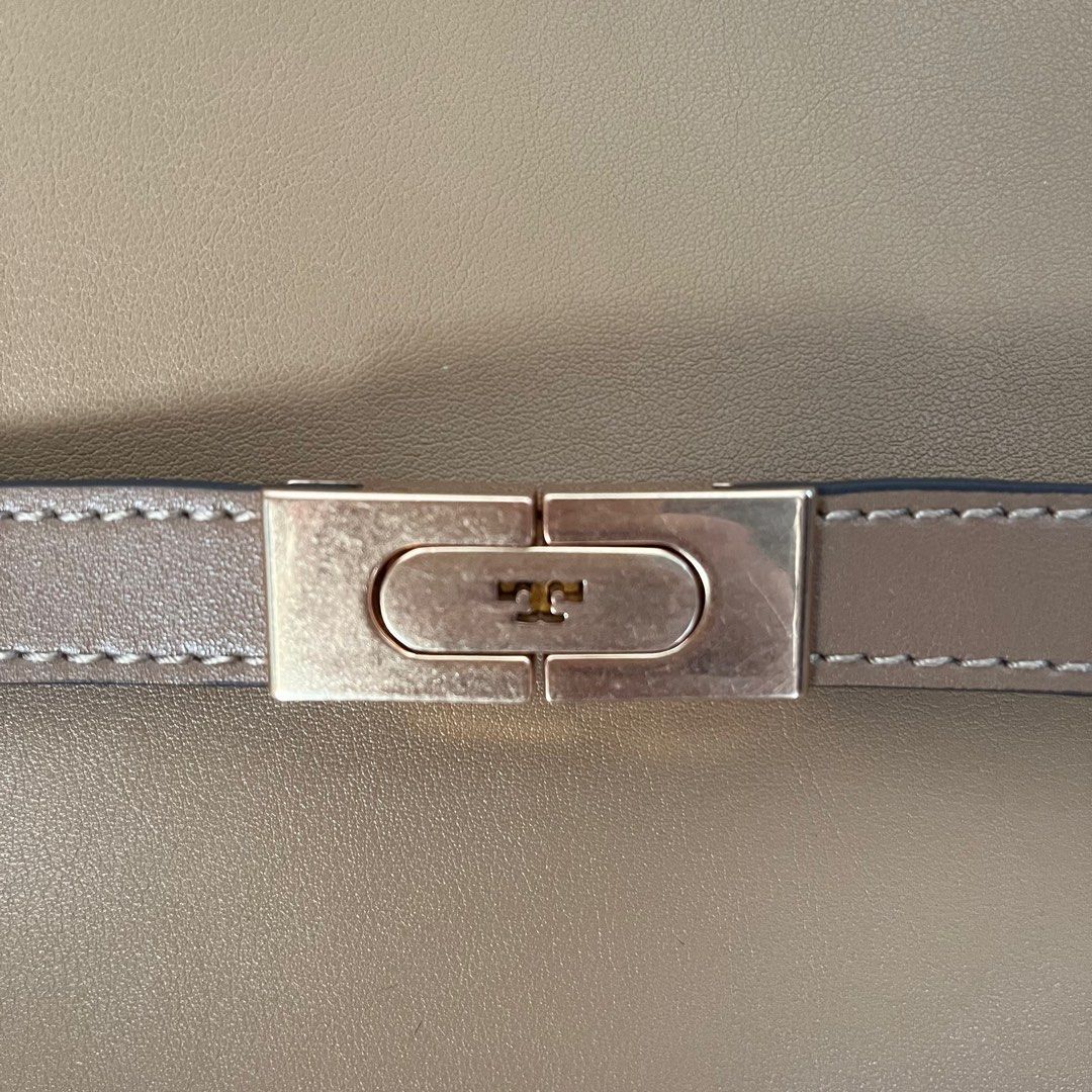 Sale!!! Authentic Tory Burch (Category: Luxury Bags & Wallets) located in Iligan City. Submitted by stuffyoumightlike (Listing ID 1334267406, Image 3). Description: .