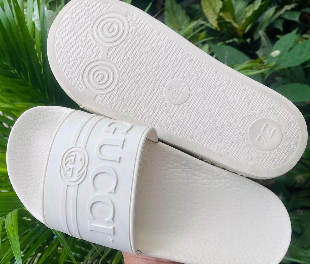 Authentic Gucci Rubber Pool Slides