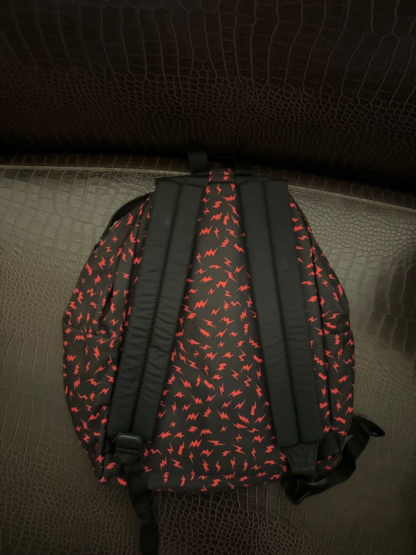 Backpack (Category: Backpacks) located in Singapore. Submitted by fuekurkur (Listing ID 1334309454, Image 3). Description: ✨ $2 mail.