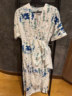(Category: ) located in . Submitted by sourcedfinds (Listing ID 1334288381, Image 1). Description: .