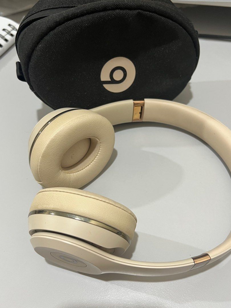 Beats solo3 wireless satin gold top