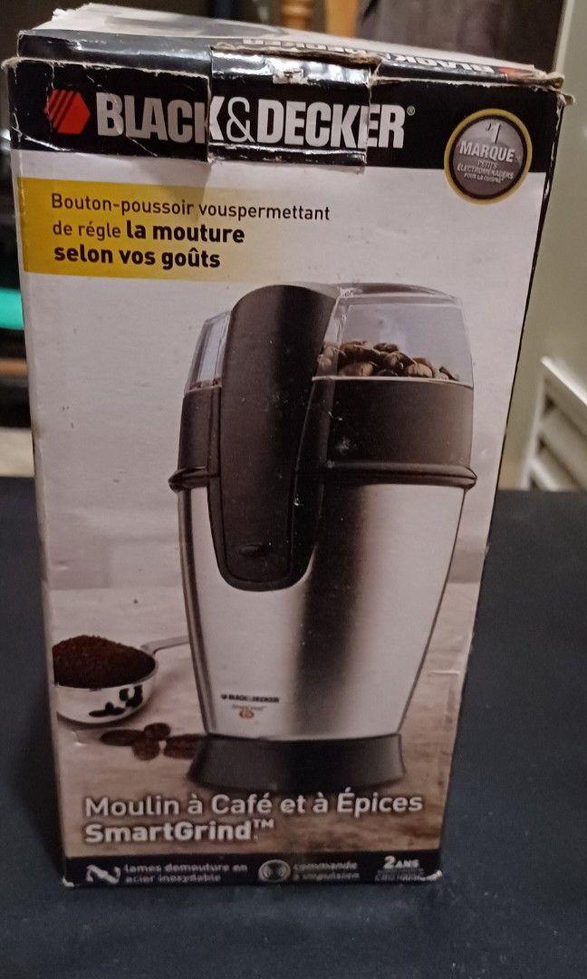 Black & Decker Coffee Grinder (Category: Coffee & Tea Tableware) located in Caloocan City. Submitted by junmadrid (Listing ID 1334357698, Image 2). Description: Black & Decker Smart Grind Coffee Bean Grinder Php 1900.00 Slightly negotiable Brand new. 110V. Bought from Canada..