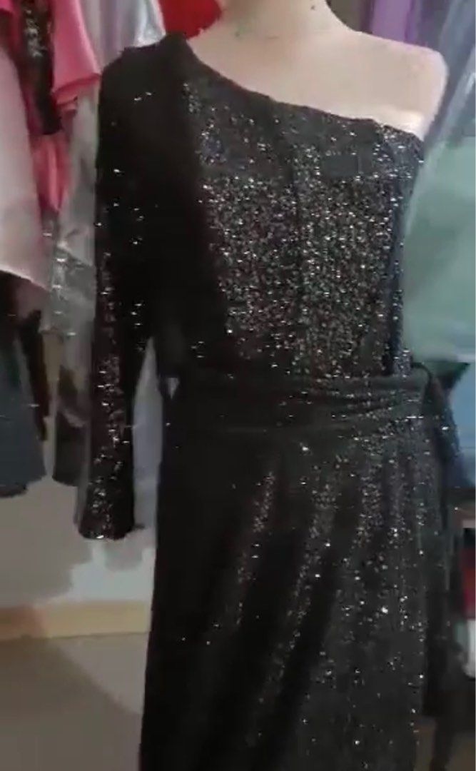 Venus black long dress discount