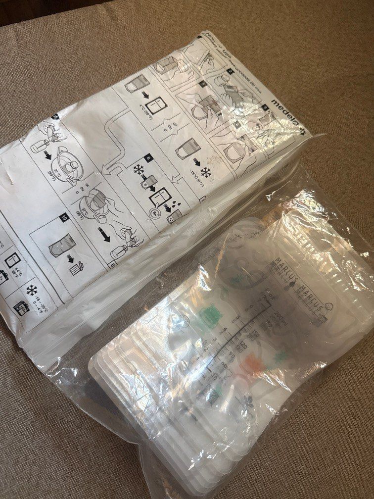 Breastmilk storage bags (Category: Breastfeeding & Bottle Feeding) located in Las Pinas. Submitted by cadeefly (Listing ID 1334188118, Image 1). Description: -medela breastmilk storage bags 25 pcs -marcus marcus 14 pcs -all for 500php only -medela storage bags are expensive.
