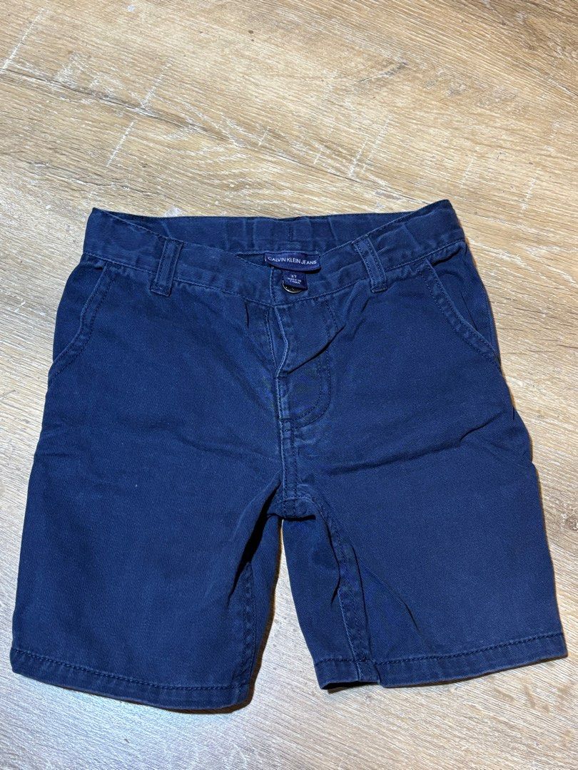 Calvin Klein short (Category: Babies & Kids Fashion) located in Valenzuela. Submitted by _mgnmn (Listing ID 1334326087, Image 1). Description: Size: 3T Condition: almost new.