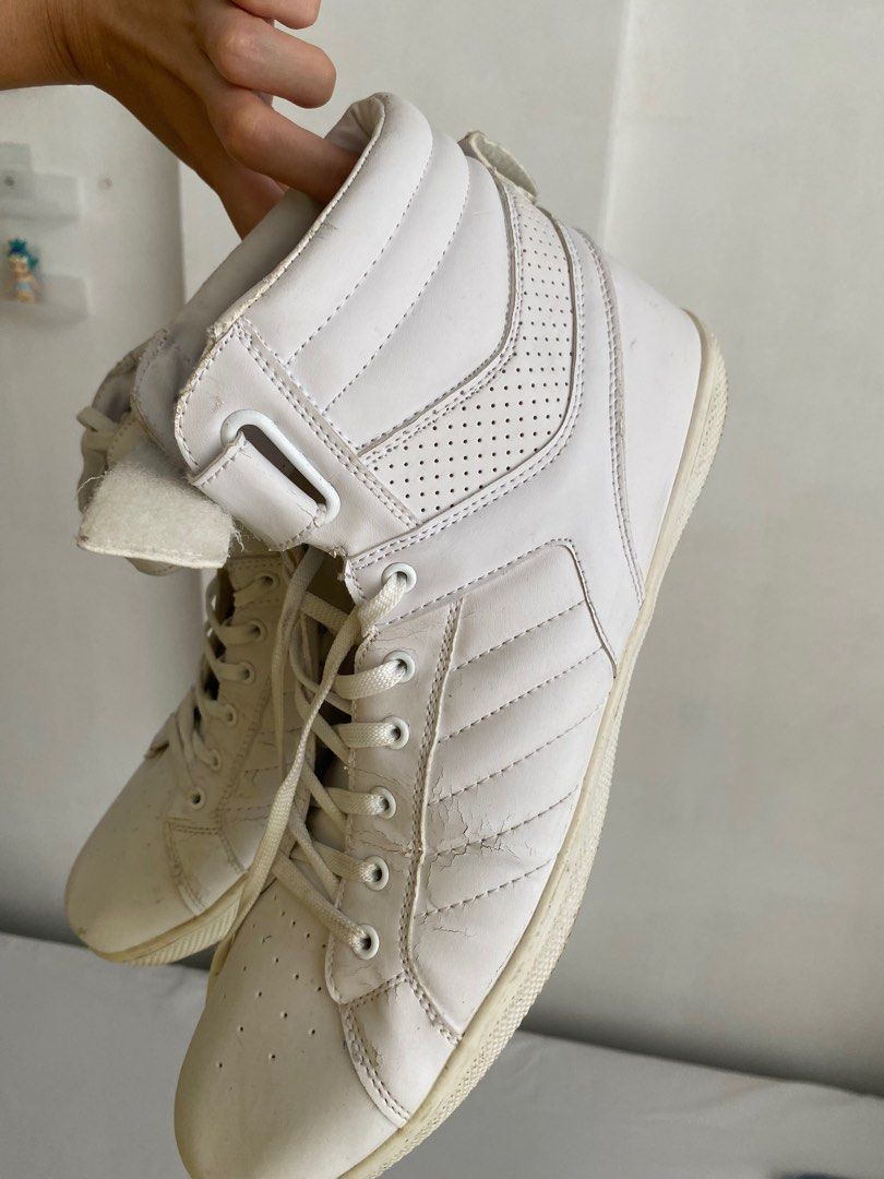 Carbon Elements Sneakers Men s Fashion Footwear Sneakers on Carousell