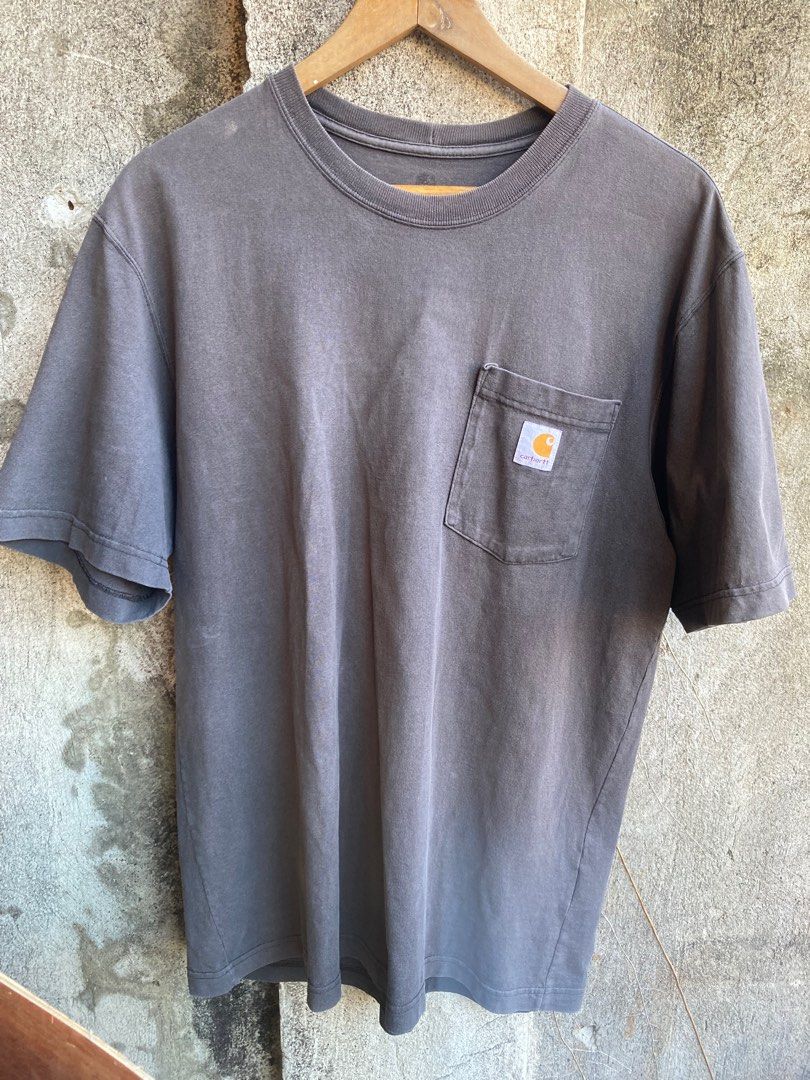 Carhartt k87 black (Category: Tshirts & Polo Shirts ) located in Tolosa. Submitted by TheRetail (Listing ID 1334287874, Image 1). Description: Fabric in good condition sun faded lang.