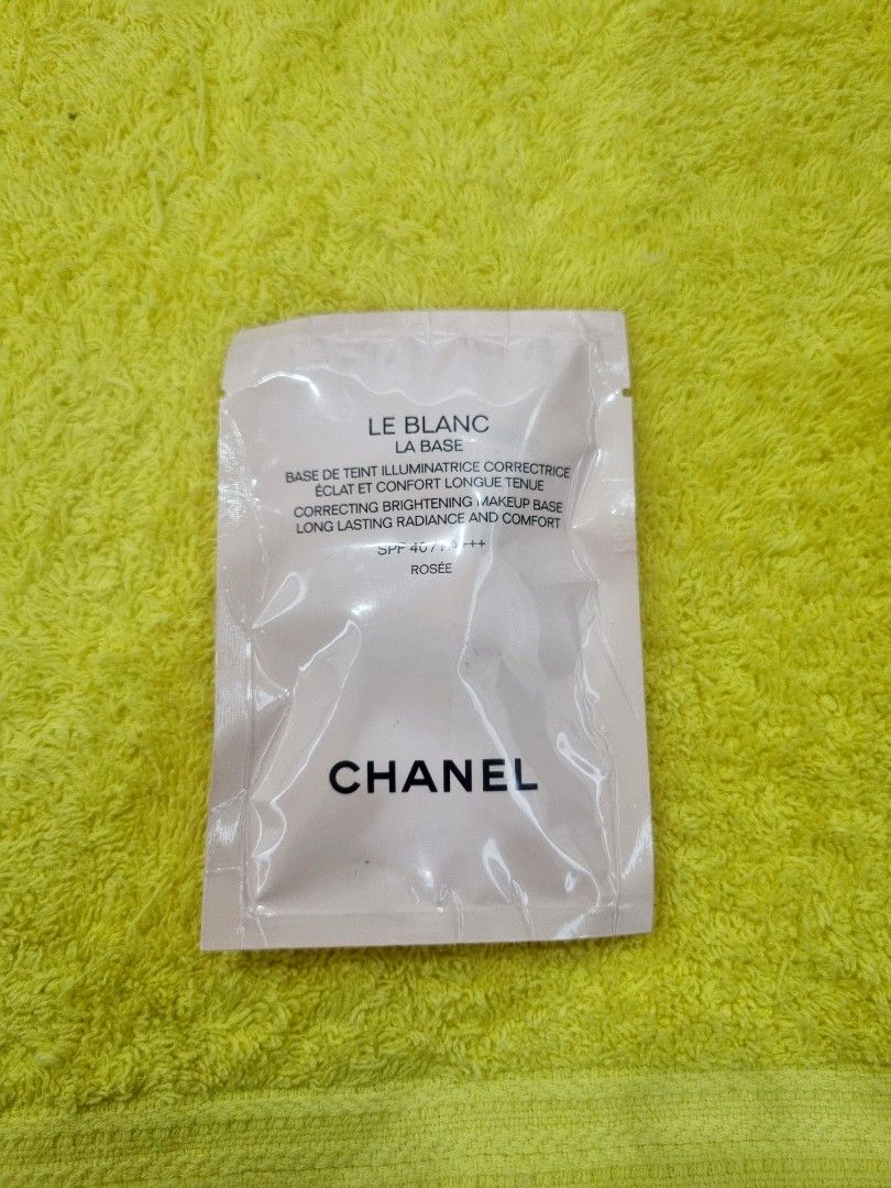 CHANEL LE BLANC CORRECTING BRIGHTENING MAKEUP BASE SPF 40 (Category: Makeup) located in Manila. Submitted by luxeclassyshop (Listing ID 1334230117, Image 1). Description: CHANEL LE BLANC CORRECTING BRIGHTENING MAKEUP BASE SPF 40. 2.5ml BOX 008.