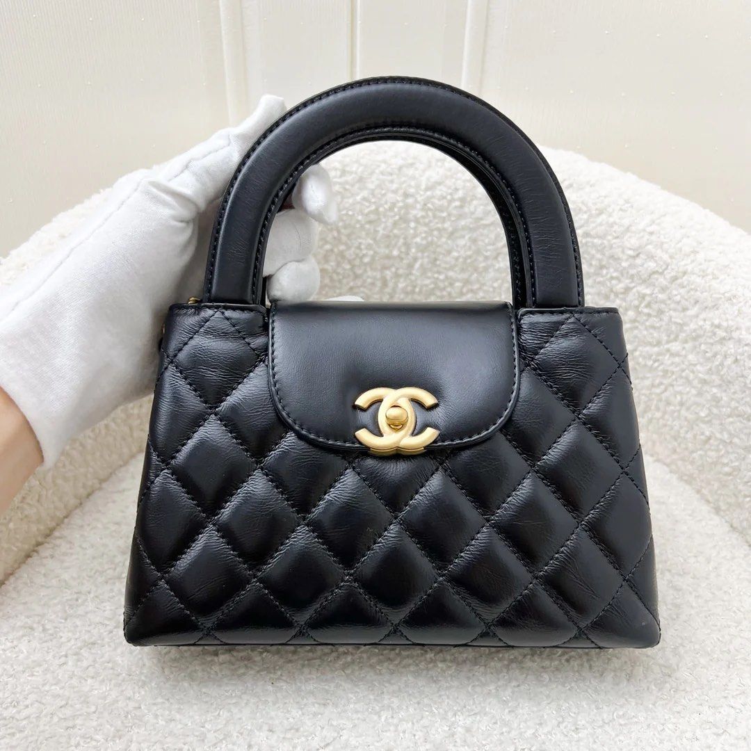 Chanel Sling bag crossbody bag (Category: Luxury Bags & Wallets) located in Silang. Submitted by girlyouneedthis (Listing ID 1334233297, Image 1). Description: Flash sale today only. Chanel Kelly sling bag in black, the most coveted bag. Can be hand bag, sling bag and crossbody bag. Real leather, Microchipped, with dustbag only. No returns, No exchange, No refunds..