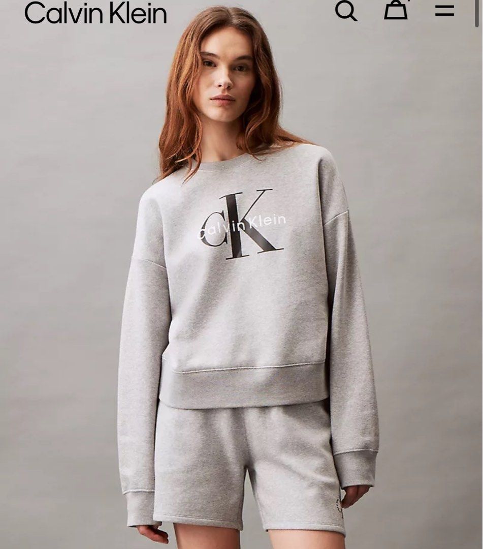 Monogram logo crewneck sweatshirt shop