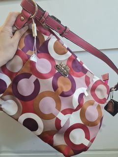 (Category: ) located in . Submitted by miea.preloved (Listing ID 1334204699, Image 1). Description: .