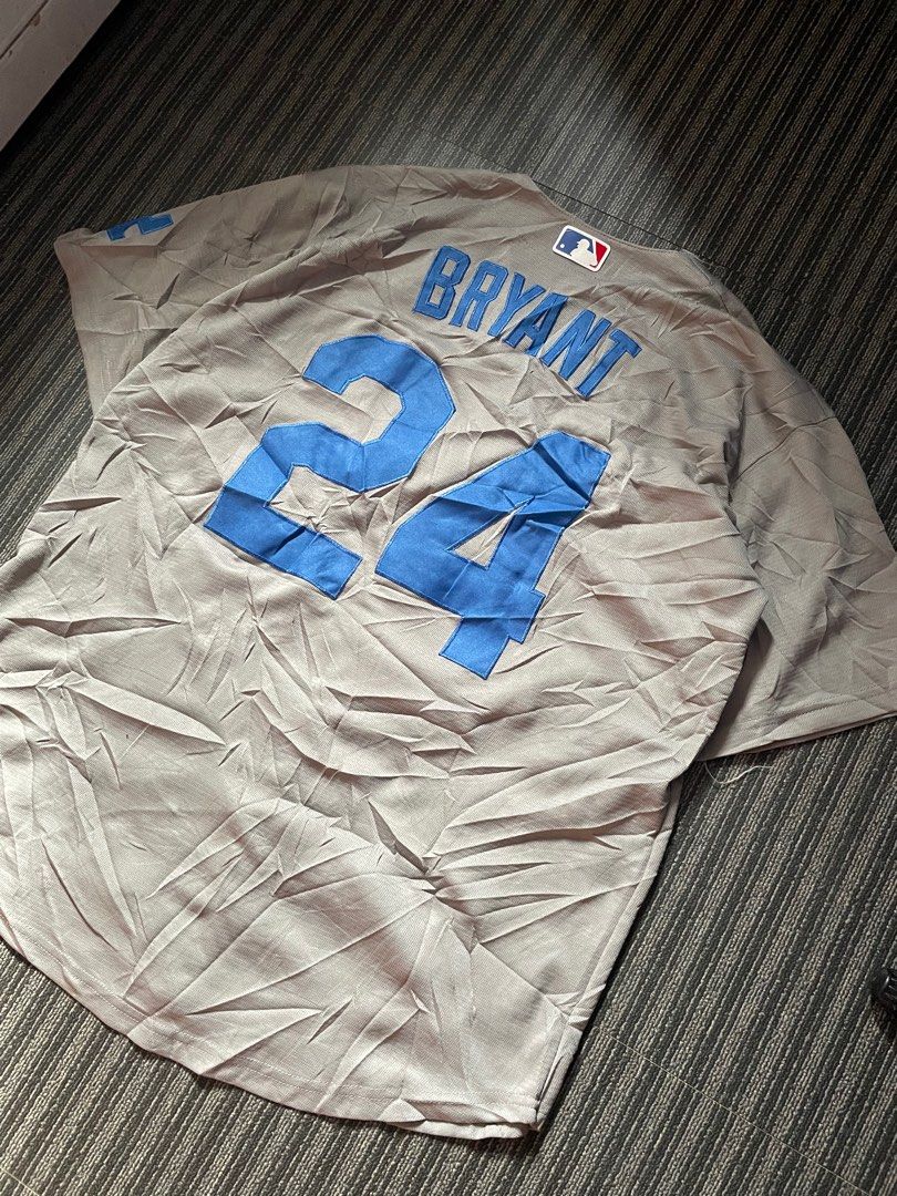 Dodgers x Kobe Bryant Foot Ball Jersey (Category: Activewear) located in Iloilo. Submitted by chillbill11 (Listing ID 1334296410, Image 1). Description: Size Large No issue Need wash.