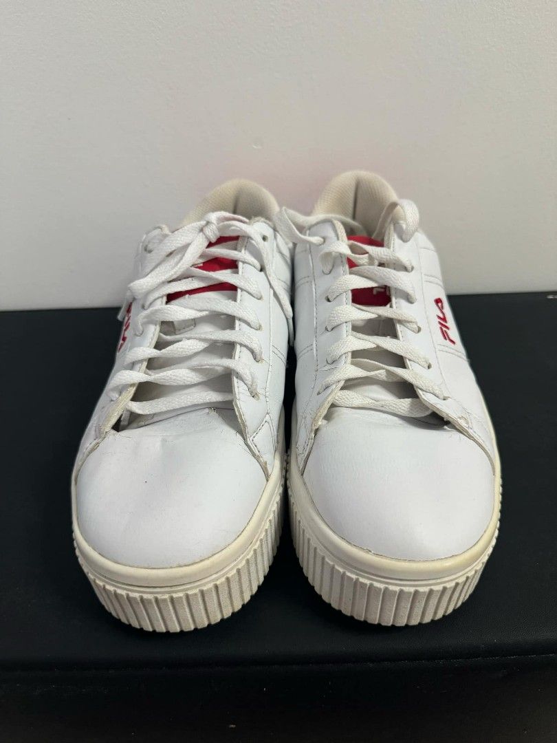 Fila Panache White and Red (Category: Sneakers) located in Manila. Submitted by kitju (Listing ID 1334186486, Image 3). Description: Fila Panache White and Red - Used twice - Good condition - W 9 1/2 MOP: Gcash MOD: LBC, TNT, Lalamove, meetup (check for availability) Shipping from Tanza, Cavite.