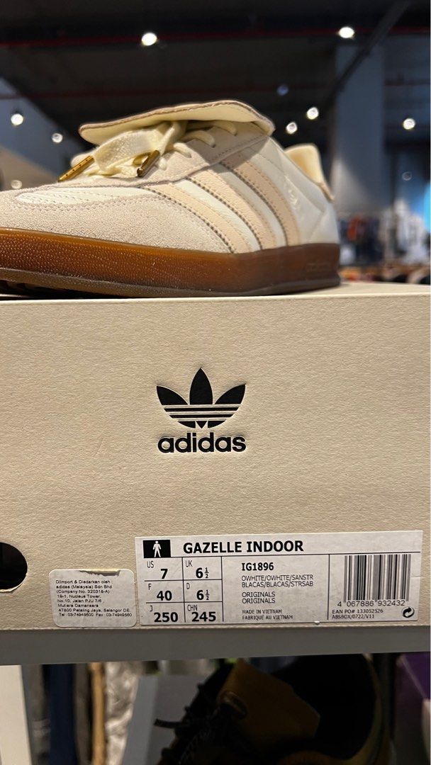 adidas gazelle silver green womens adidas Gazelle Indoor Foot Industry Off White Green