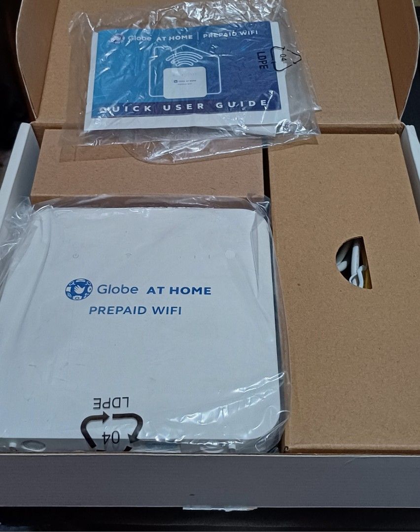 Globe at Home (Category: Networking) located in Caloocan City. Submitted by junmadrid (Listing ID 1334351057, Image 2). Description: Globe @ Home Php 500.00 Slightly Negotiable Excellent working condition. Complete with box..