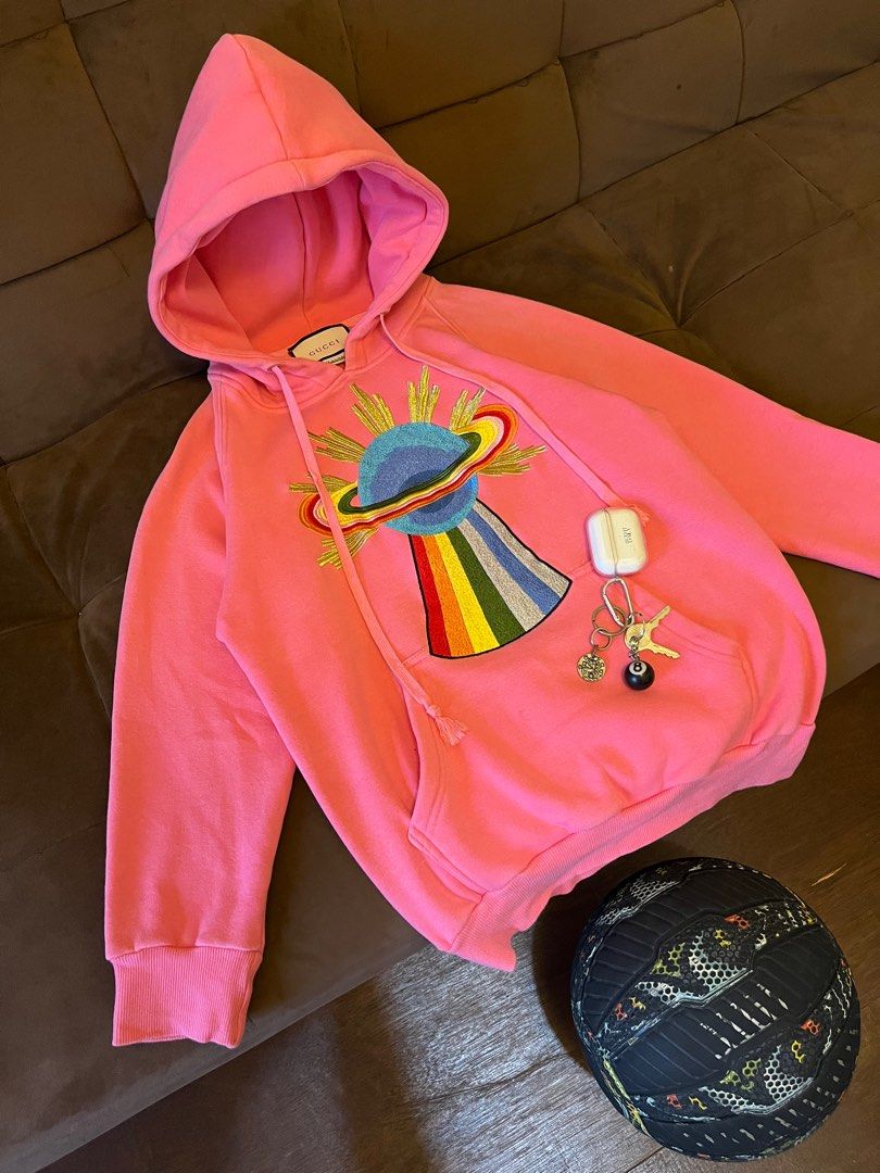 Hoodie gucci planet rainbow second thrift preloved Barang Mewah Pakaian di Carousell