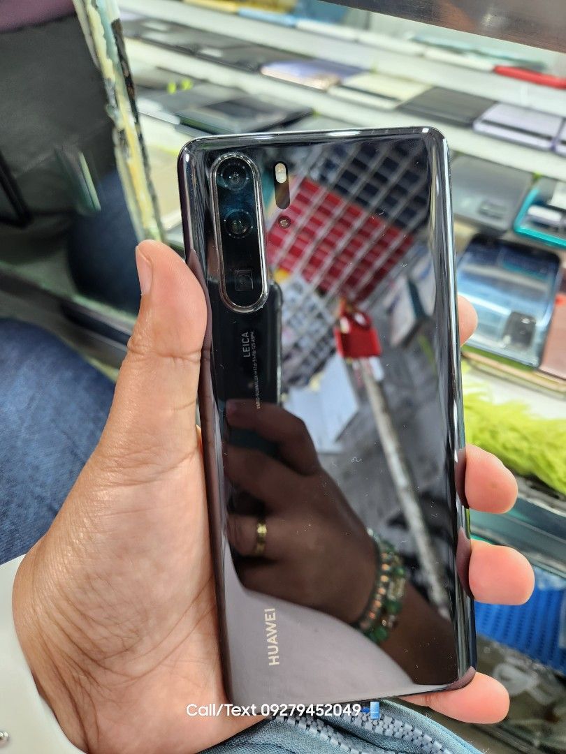Huawei P30 Pro 8gb/128gb (Category: Huawei) located in Manila. Submitted by lucky.charm.gadgets (Listing ID 1334275152, Image 1). Description: Huawei P30 Pro 8gb/256gb (PLEASE SEARCH MO NALANG FULL SPECS ) SEE POSTED PICTURES MAY MALIIT NA DARKSPOT SA LCD BASAG DIN GLASS KAYA MURA .BAWAL SA MAARTE .PEDE PANG SPARE PHONE MAGBASA KA MUNA BAGO KA MAG REACT ! Buy at your own risk 😊 We Accept cod w/in Metro Manila Only. We accept via Lalamove Payment