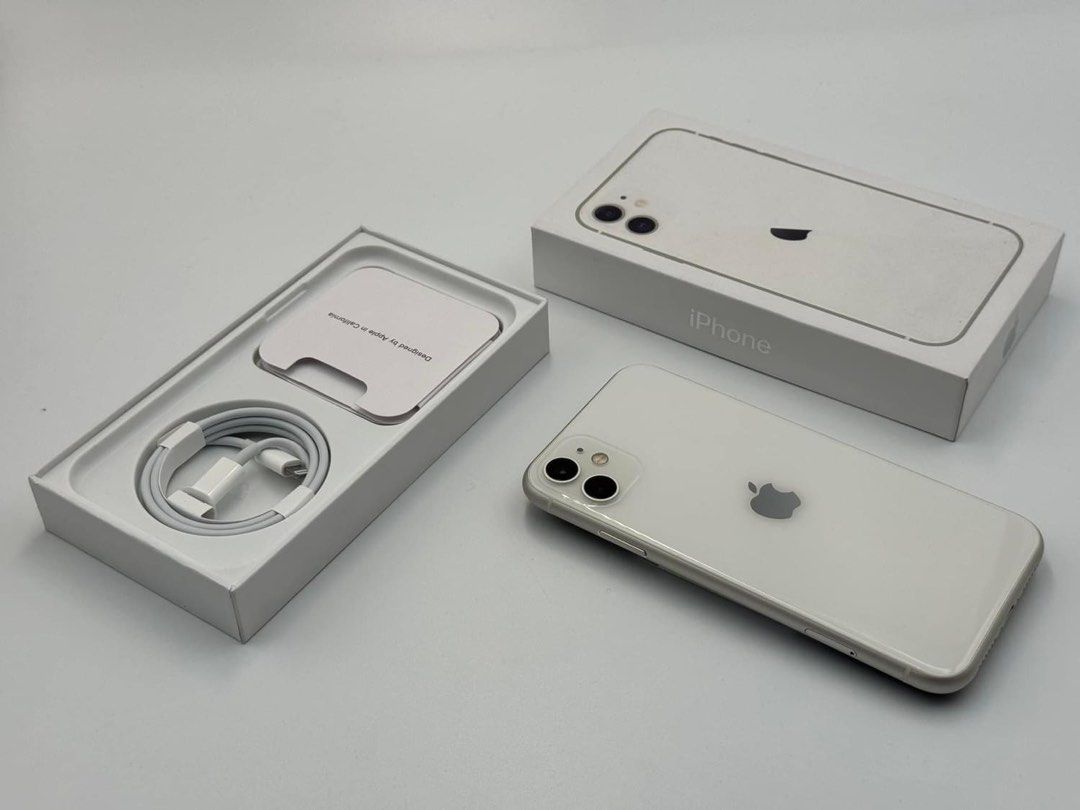 iPhone 11 256gb (Category: iPhone 11 Series) located in Manila. Submitted by TekiCashGadgetsph (Listing ID 1334283276, Image 2). Description: (FU) Open-line, any sim working (worldwide) - Guaranteed original iPhone not fake/copy accessories with box Secondhand Good as new not abused! Presentable •Original Lcd • no issue hidden issues • clean apple id / iCloud id • Good batthealth • Good cam front/back • Good Performance • Working face id • Good u