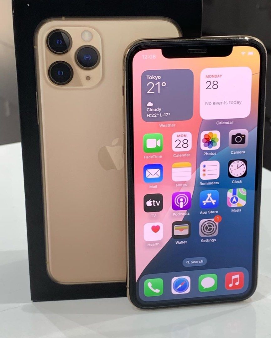iPhone 11Pro 512gb (Category: iPhone 11 Series) located in Manila. Submitted by TekiCashGadgetsph (Listing ID 1334286195, Image 2). Description: (FU) Open-line, any sim working (worldwide) - Guaranteed original iPhone not fake/copy accessories with box Secondhand Good as new not abused! Presentable •Original Lcd • no issue hidden issues • clean apple id / iCloud id • Good batthealth • Good cam front/back • Good Performance • Working face id • Goo